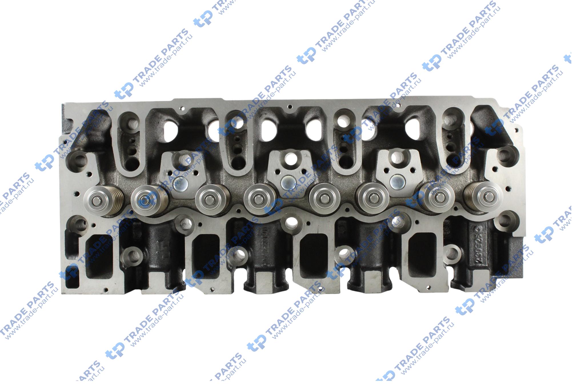 Реальная фотография головка блока цилиндров с клапанами deutz