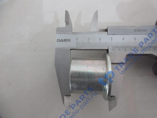 Реальная фотография втулка крепления цилиндра кабины верхняя (большая) faw j6 качество о