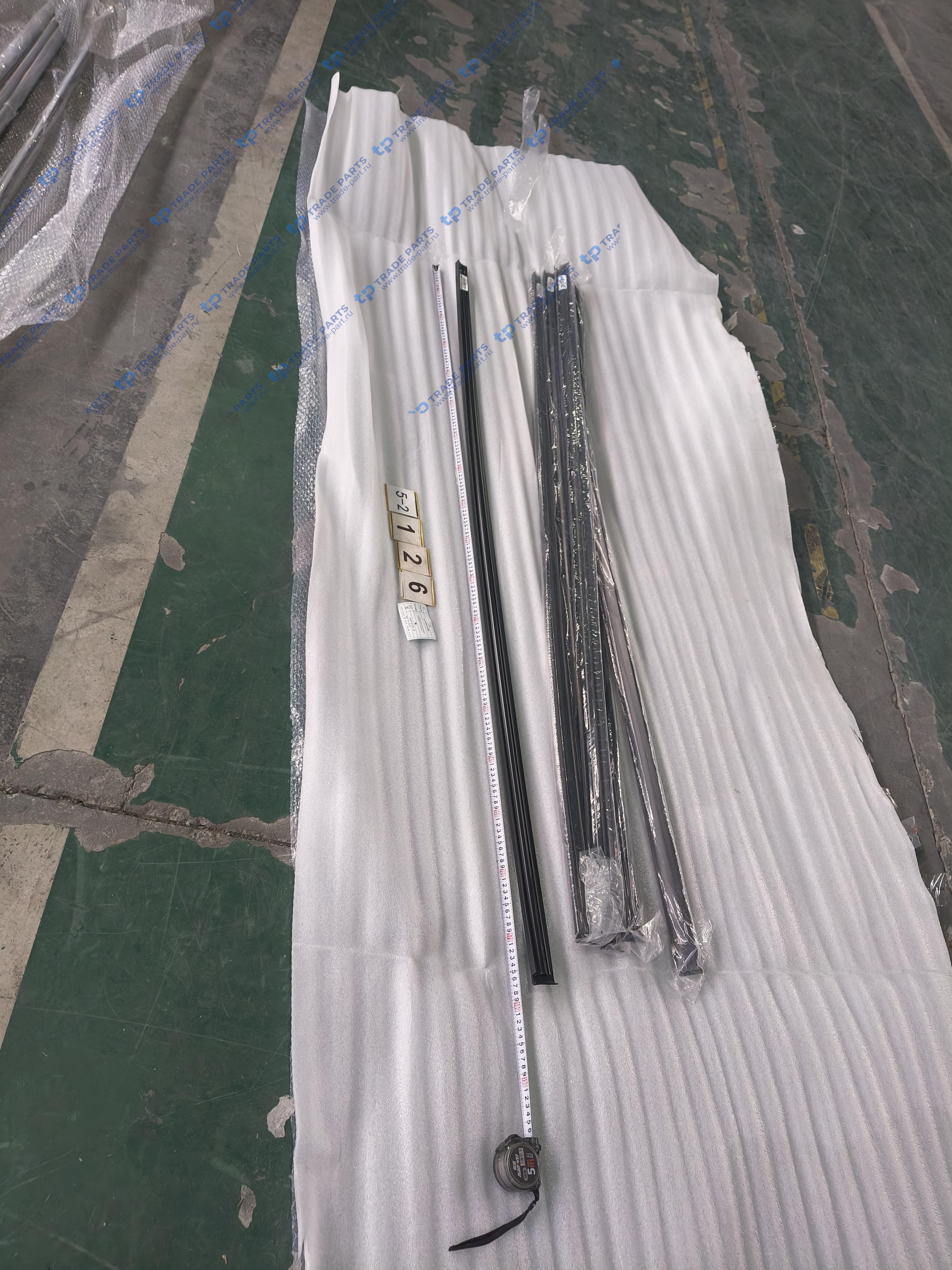 Реальная фотография желобок водосточный правый sitrak c7h качество о