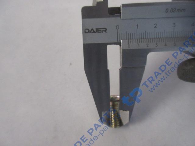 Реальная фотография винт м6х16х1 howo t5g, sitrak c7h