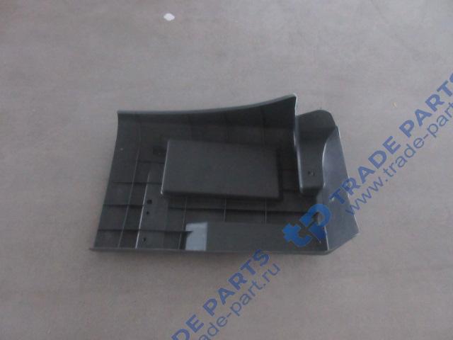 Реальная фотография крыло правое (брызговик)