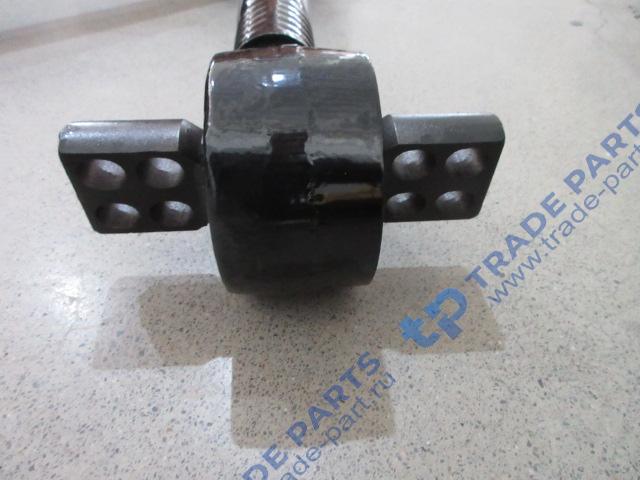 Реальная фотография тяга реактивная v-образная передняя faw j6 3250/3310