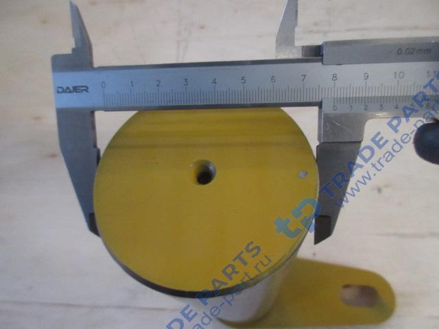 Реальная фотография палец крепления гидроцилиндра подъема стрелы lonking cdm853