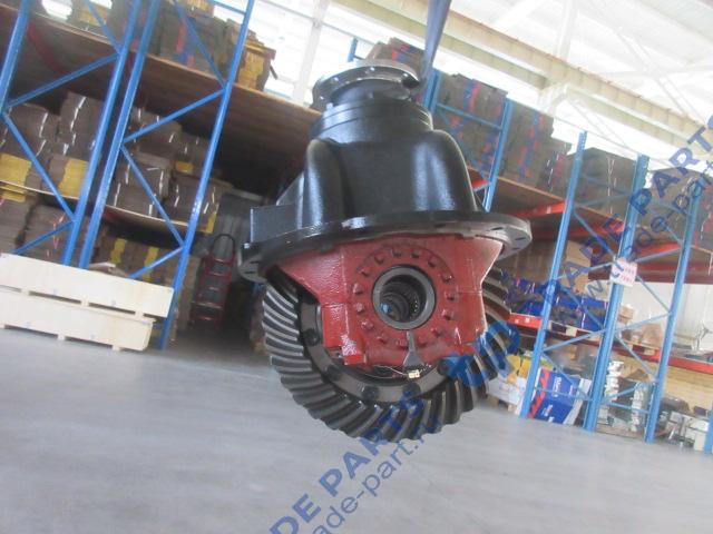 Реальная фотография редуктор передний zl50fv lw500fn(37/7,26шлиц) фланец 8 отв.d=180мм/45шл xcmg