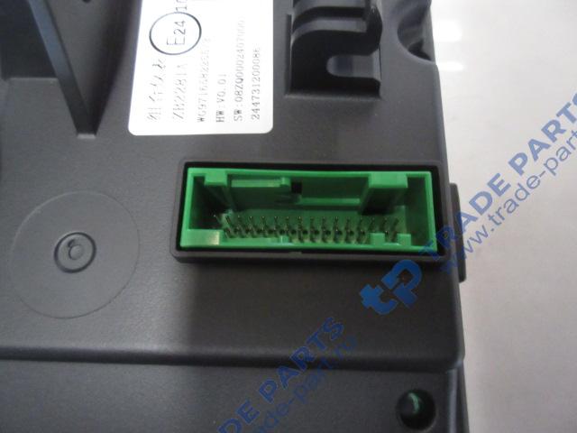 Реальная фотография панель приборов (щиток электронный) с жк-дисплеем howo c7h