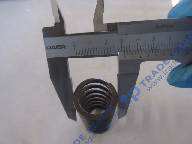 Реальная фотография пружина впускного/выпускного клапана sitrak mc11/mc13