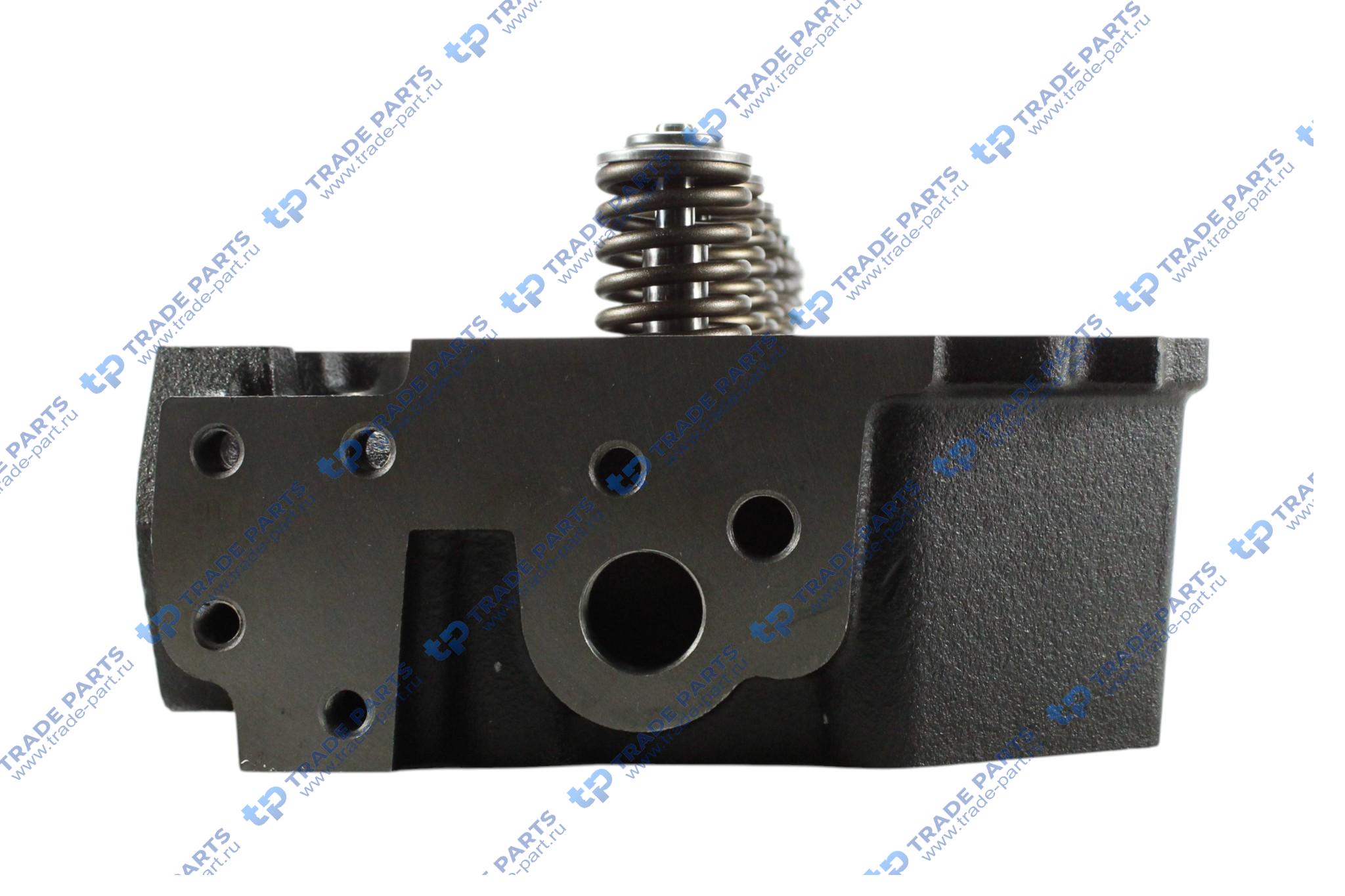 Реальная фотография головка блока цилиндров с клапанами deutz