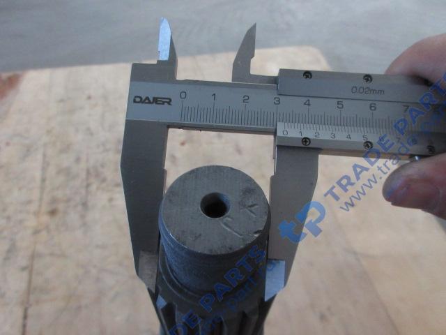 Реальная фотография вал выходной нижний под 3 подшипника