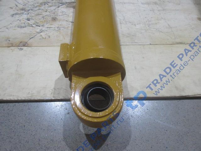 Реальная фотография гидроцилиндр подъема стрелы