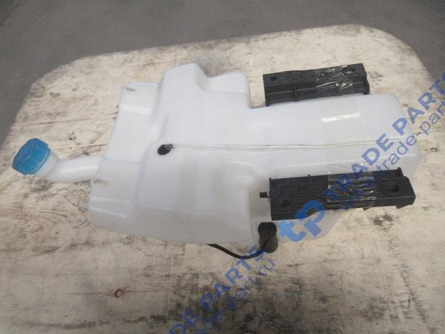 Реальная фотография бачок омывателя в сборе j7