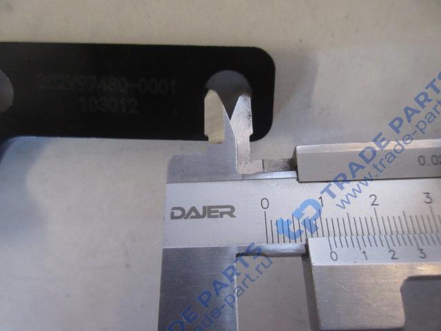 Реальная фотография кронштейн обратки подогрева мочевины sitrak mc11/mc13