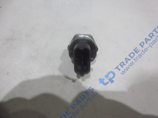 Реальная фотография датчик давления топлива в рампе mc11 t5g