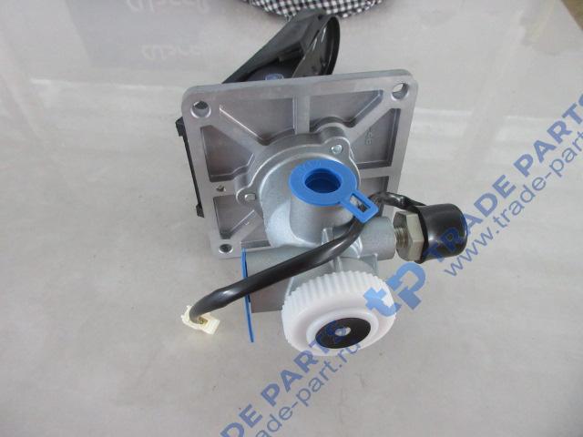 Реальная фотография педаль тормоза с тормозным клапаном (xm60d-3514002) cdm