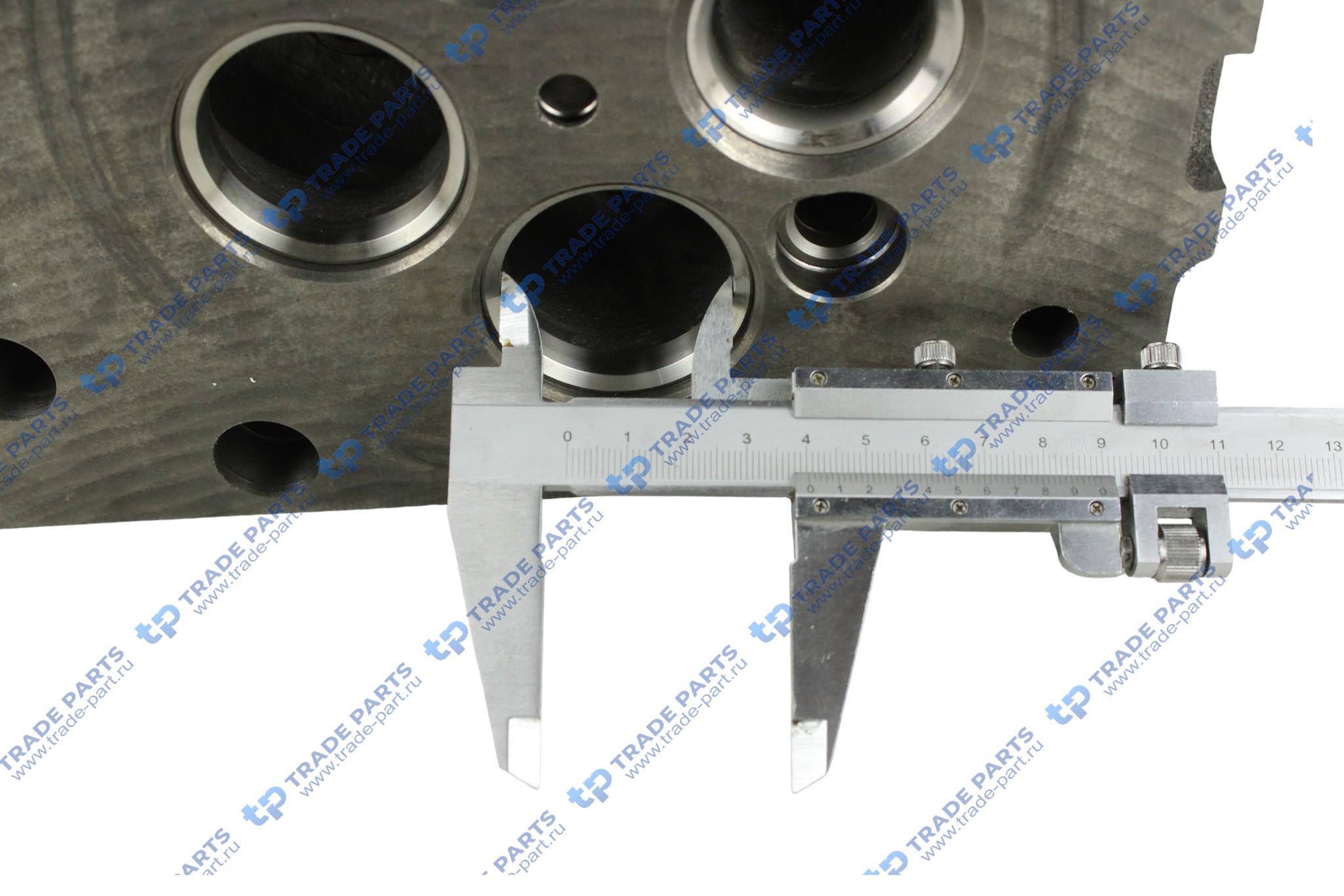 Реальная фотография головка блока (без клапанов) mb om 501/502 la инжекторная втулка m14x1 ø 9,3 мм