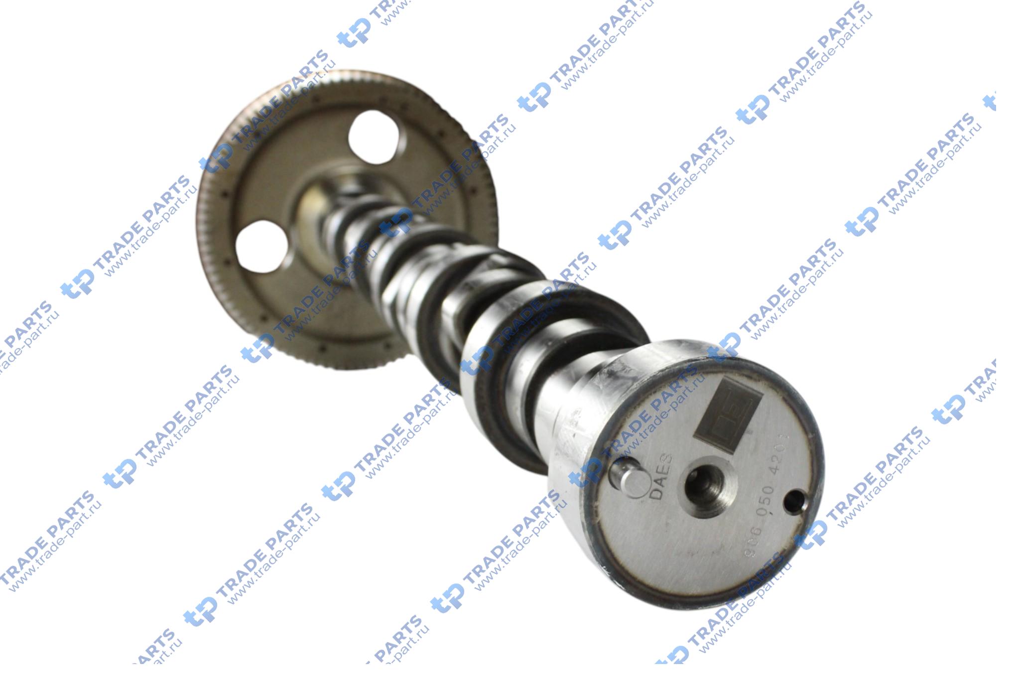 Реальная фотография вал распределительный с шестерней mercedes om906la om926la l=817,5 мм.