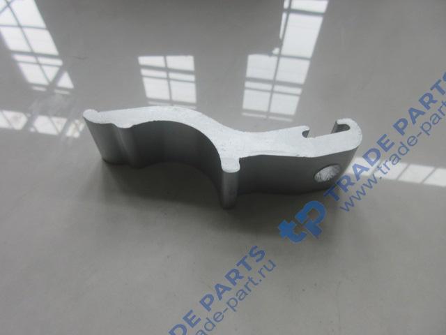 Кронштейн крыла FAW J7 (Передняя подпорка зажима)