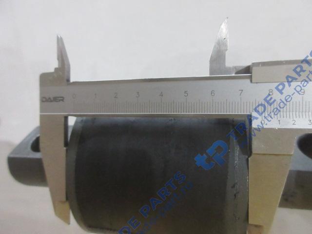 Реальная фотография сайлентблок реактивной тяги 85х77