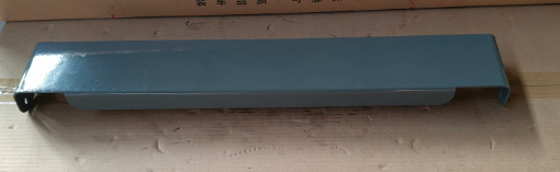 Крышка пылезащитная на задней части ящика АКБ Sitrak качество О